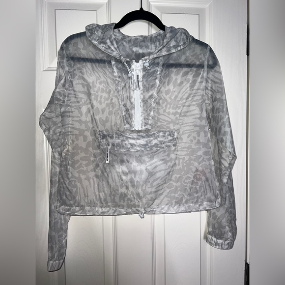 🐆 NWT! Good American Leopard Windbreaker Jacket - Picture 7 of 16